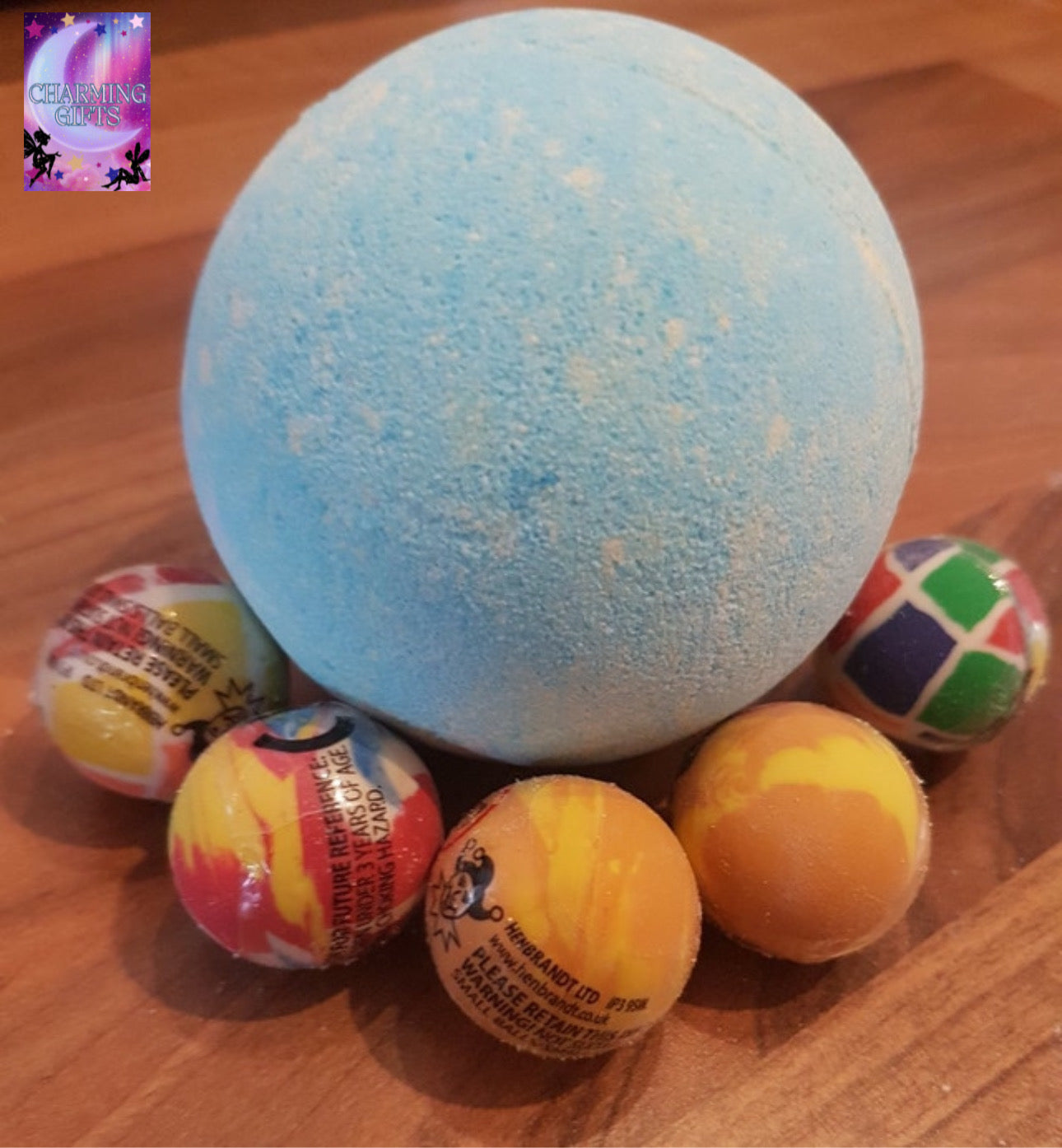 Bouncy ball bath bomb