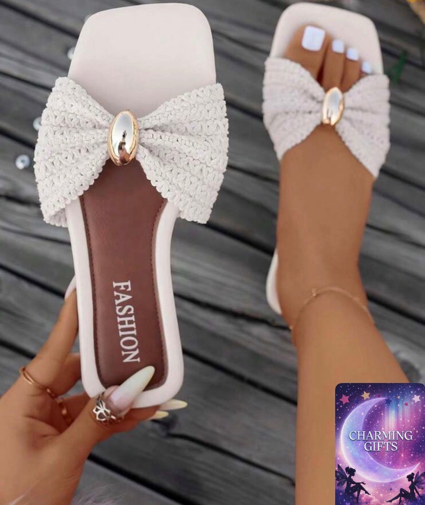 New Arrival Women's white Sandals, Flat Square Toe Design, Fresh Bow Accent, High-End Gold-Tone Hardware, Slip-On Style, Lightweight & Comfortable, Mix & Match , Suitable For Home, Spring/Summer Outdoor, Casual Country Vacation, Street Fashion Beach Slipp