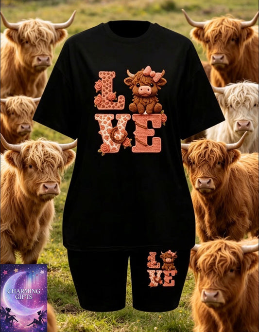 Plus Size, LOVE Highland Cow Vintage Pastoral Style Pattern Print Women's Plus Size Casual Set, Women's Round Neck Plus Size Casual Short Sleeve Shorts 2pcs Set, Women's Summer Clothing, Fashionable Casual Set