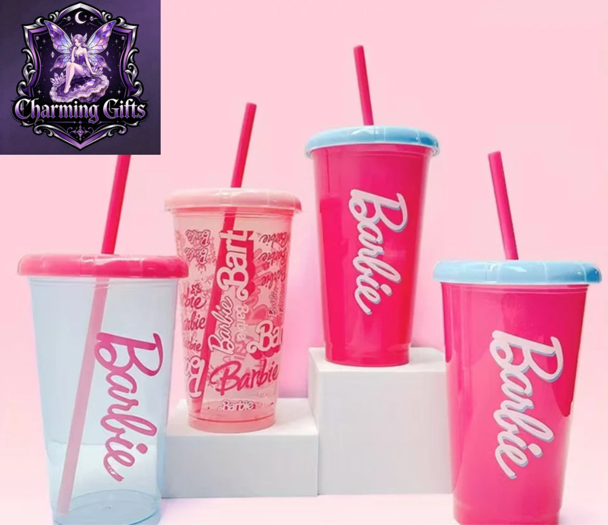 Set of 4 plastic cups with straws