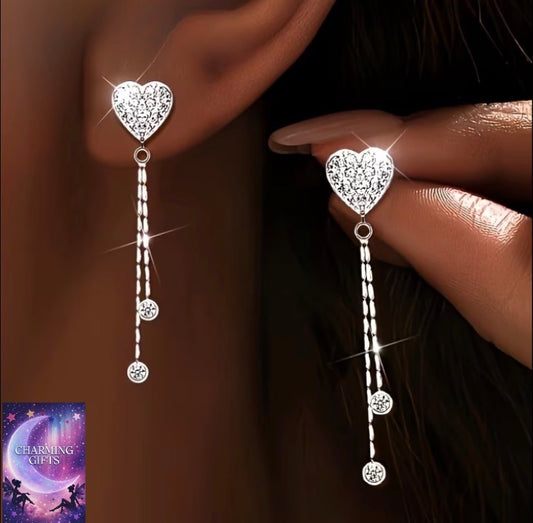 A Pair of Luxurious Minimalist Heart Chain Stud Earrings with Synthetic Synthetic Zirconia, Perfect for Autumn and Winter Wear – Ideal Gift for Best Friends or Parties. Suitable for Daily Commute, Music Festivals, Halloween, Christmas Celebrations &