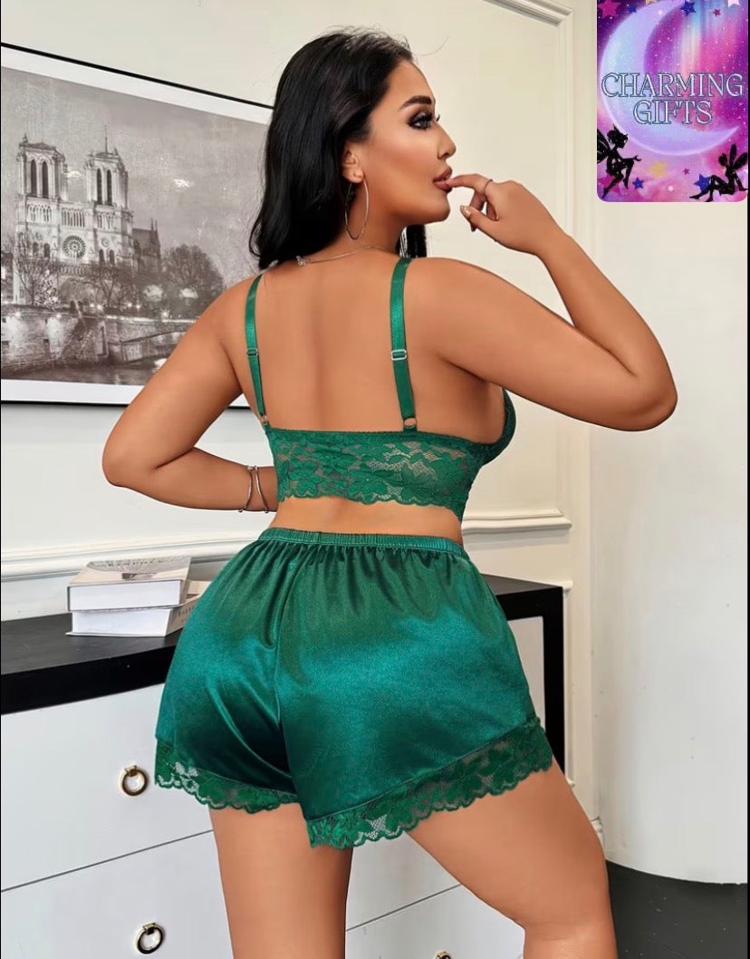 Plus Size Contrast Lace Patchwork Wire-Free Comfort Bra and Panty Set