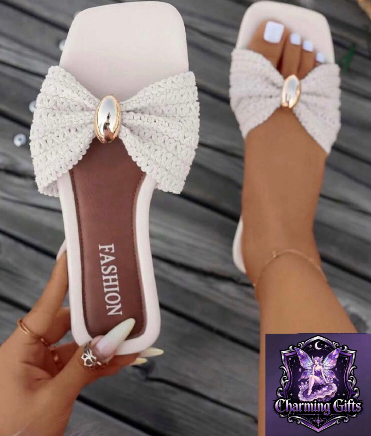 New Arrival Women's white Sandals, Flat Square Toe Design, Fresh Bow Accent, High-End Gold-Tone Hardware, Slip-On Style, Lightweight & Comfortable, Mix & Match , Suitable For Home, Spring/Summer Outdoor, Casual Country Vacation, Street Fashion Beach Slipp