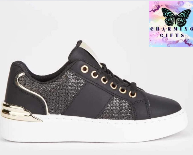 Contrasted Weaved Trainers